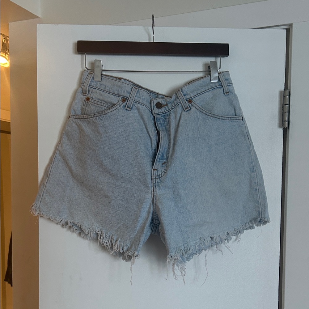 Levi’s cut off shorts